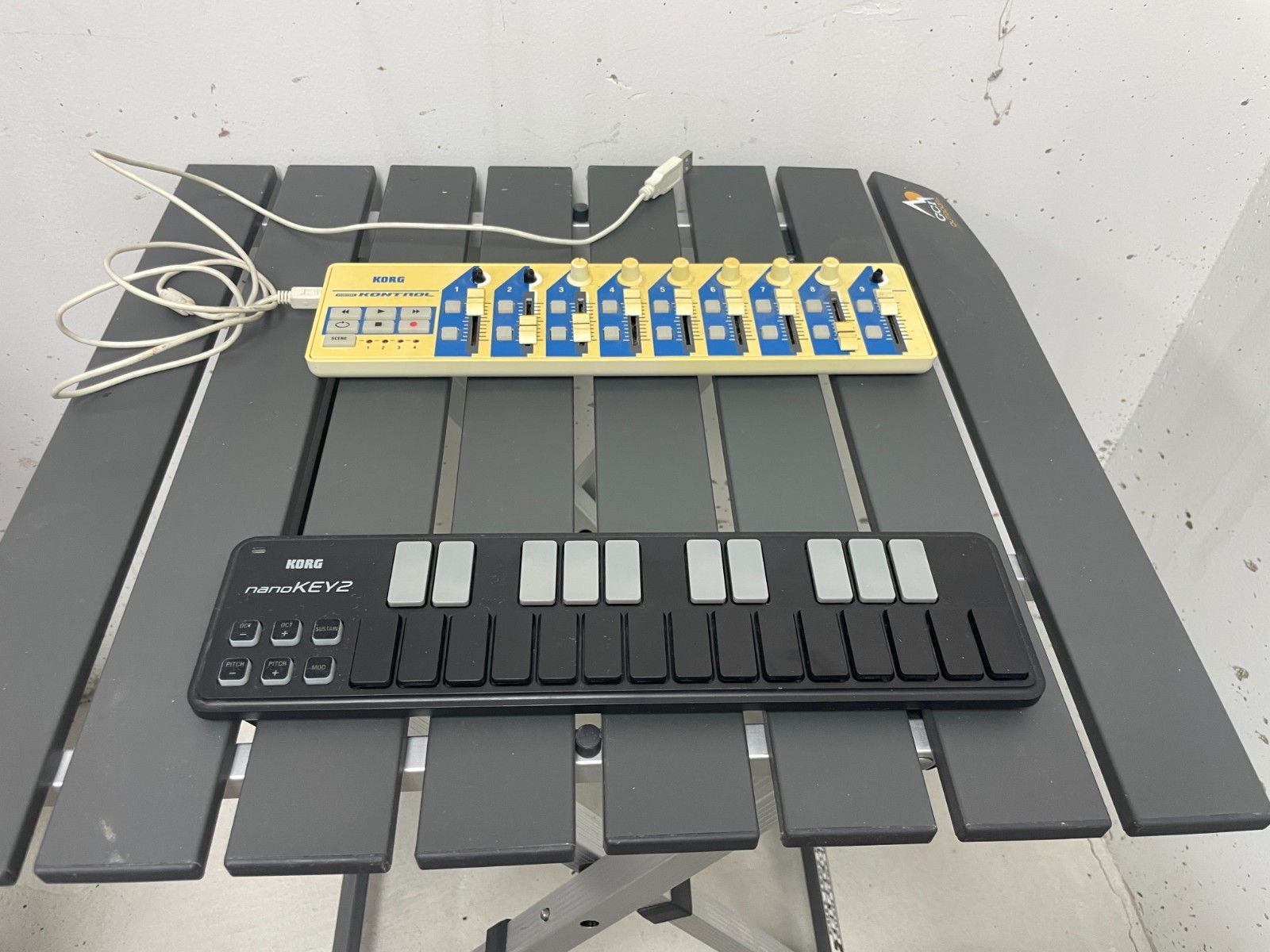 Korg nanoKEY2 USB MIDI Keyboard + nanoKONTROL MIDI Controller Bundle w/ Cables