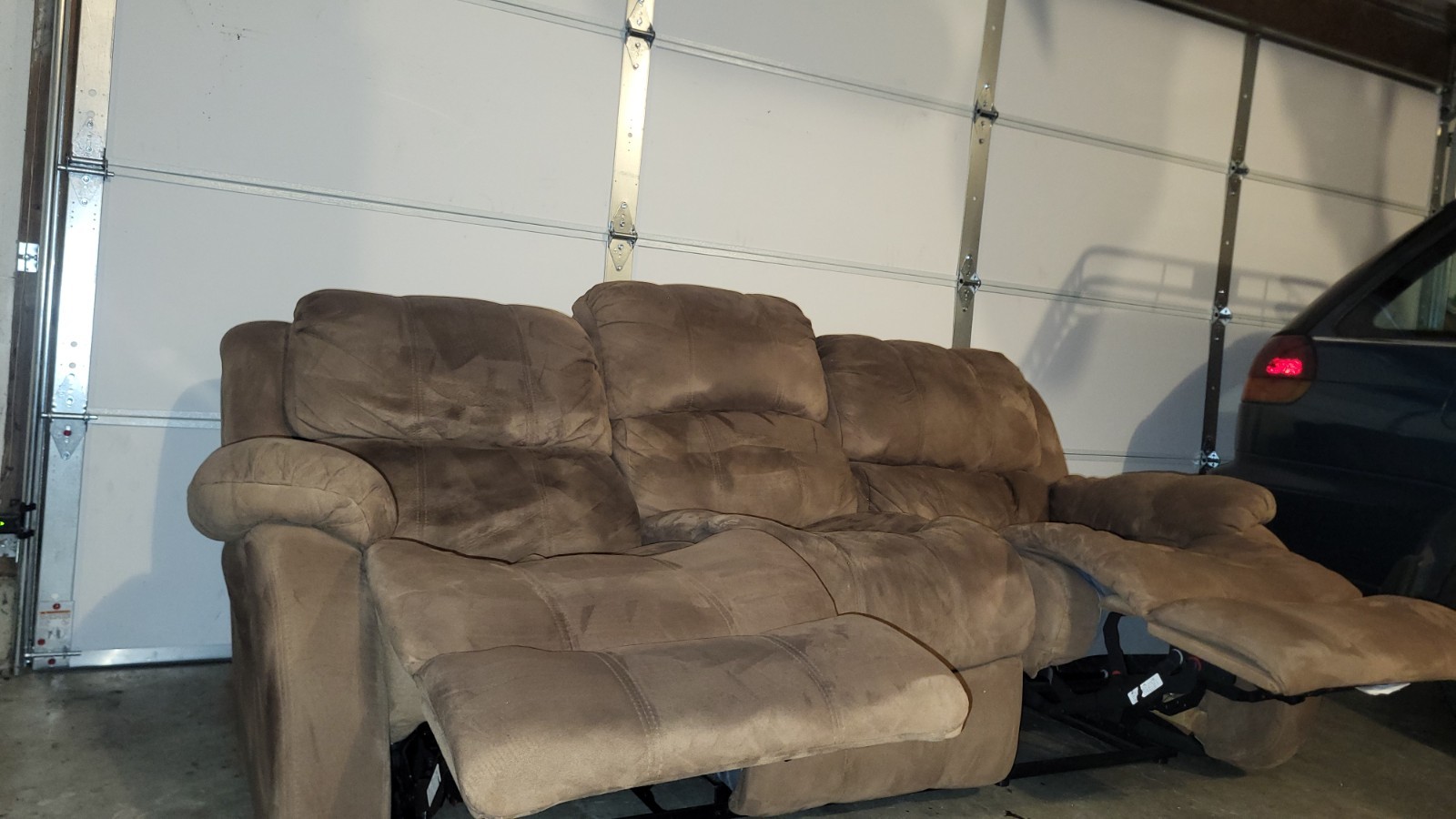 Brown 3-Seater Manual Recliner Sofa, Contemporary Fabric, High Back, Pad Arm