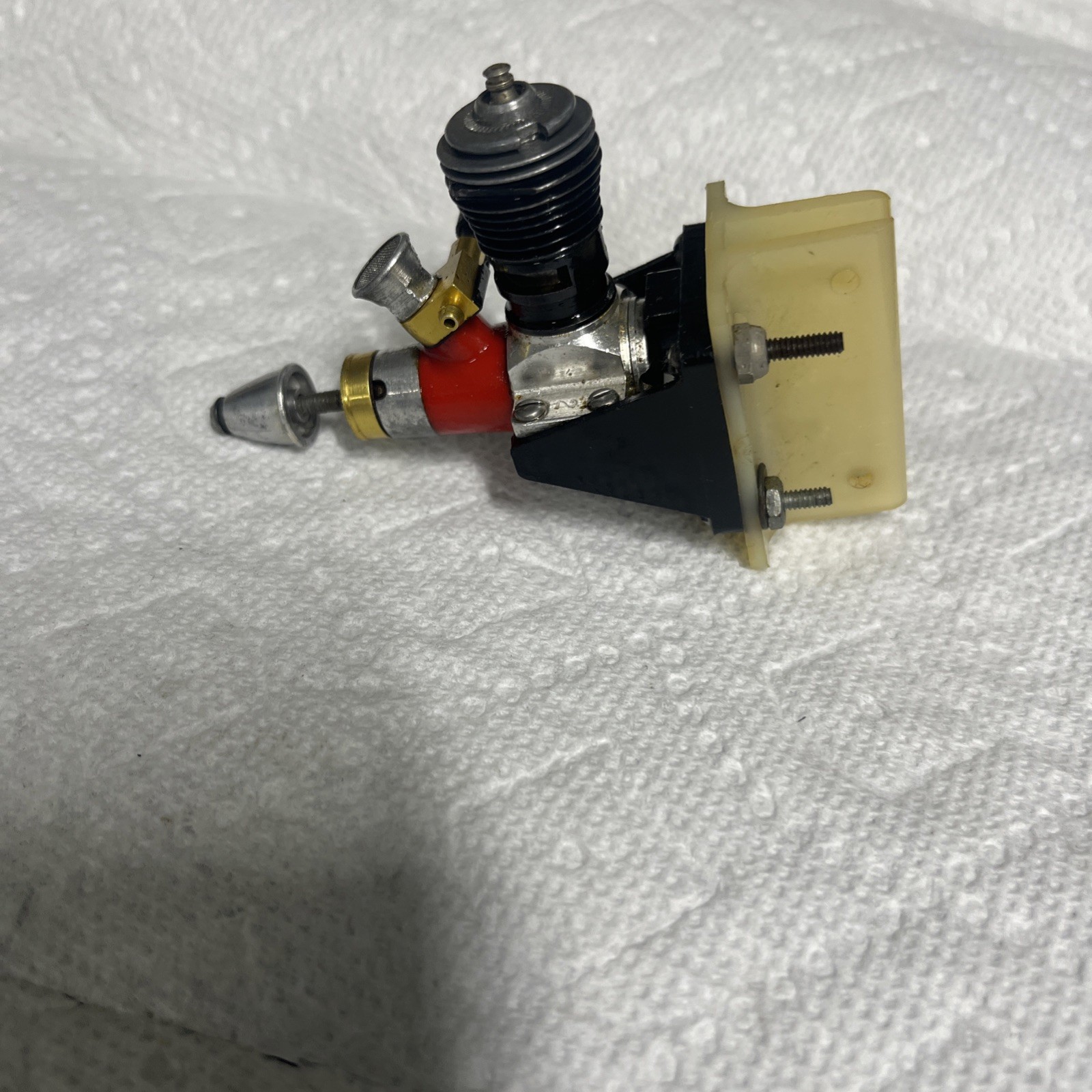 COX .051 Tee Dee model airplane engine