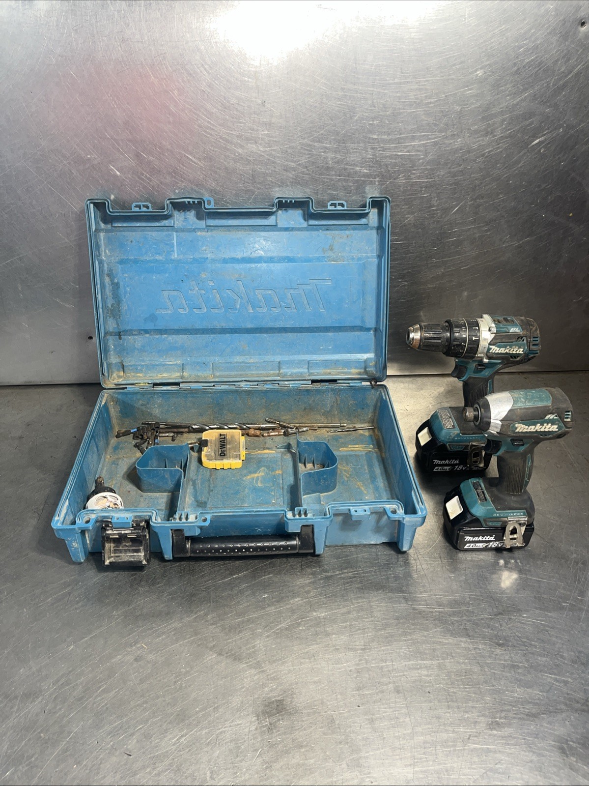 Makita Hammer Drill Impact Set Brushless 2 Batteries 4.0ah 18v