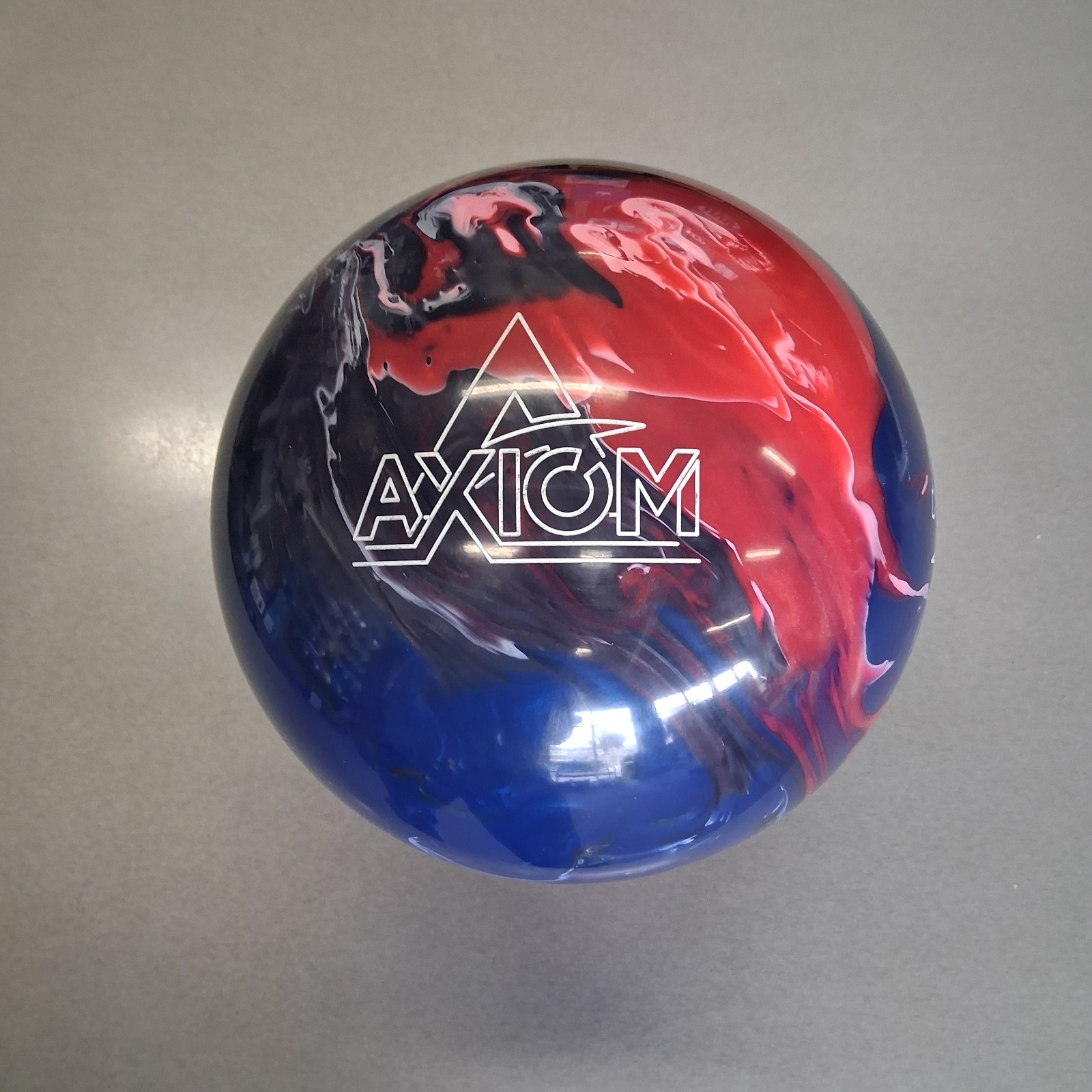 Storm Axiom Pearl  bowling  ball 15 LB. 1ST QUAL new ball in the box    #004