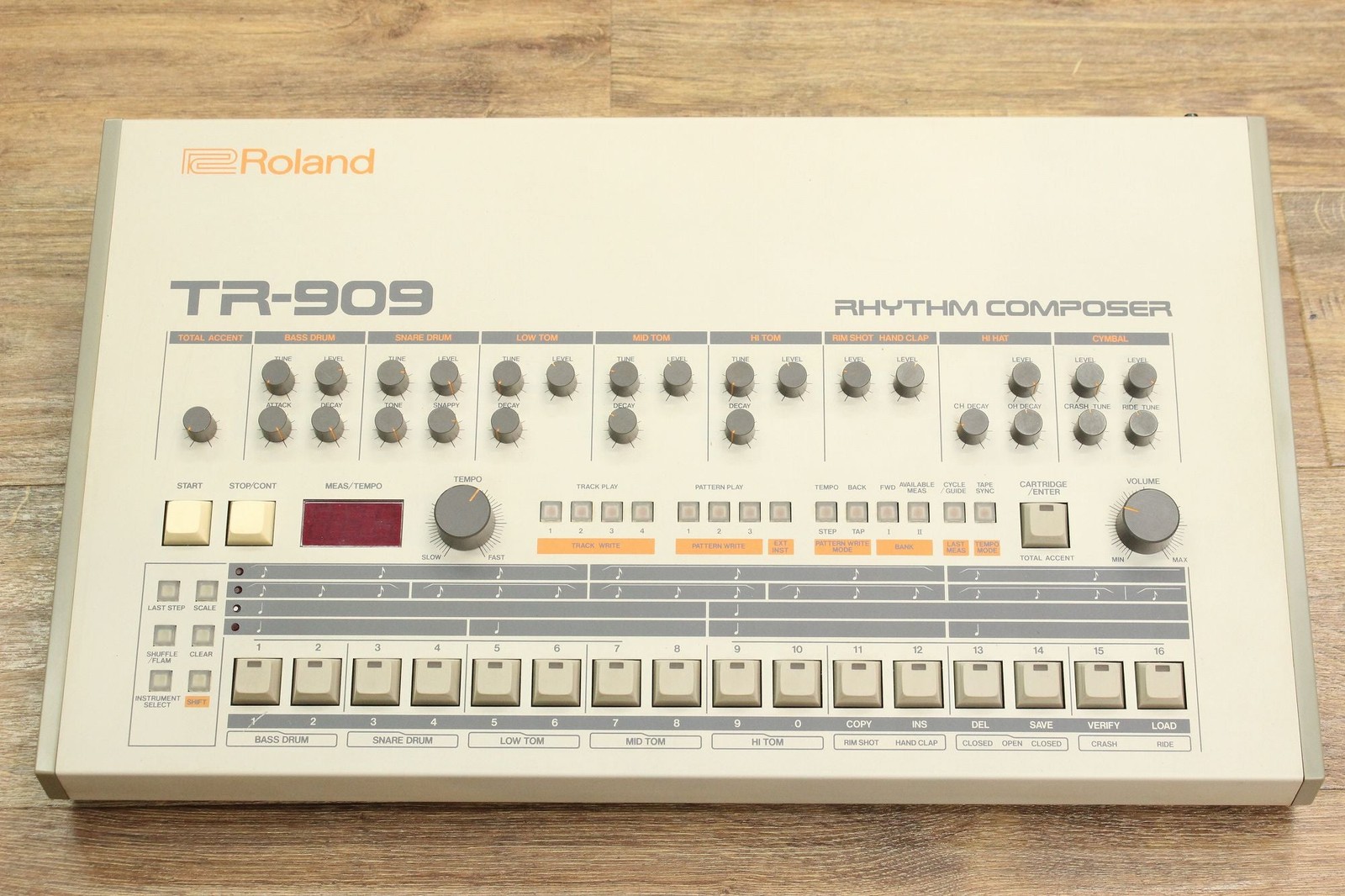 ROLAND TR-909 Rhythm Composer [360131]