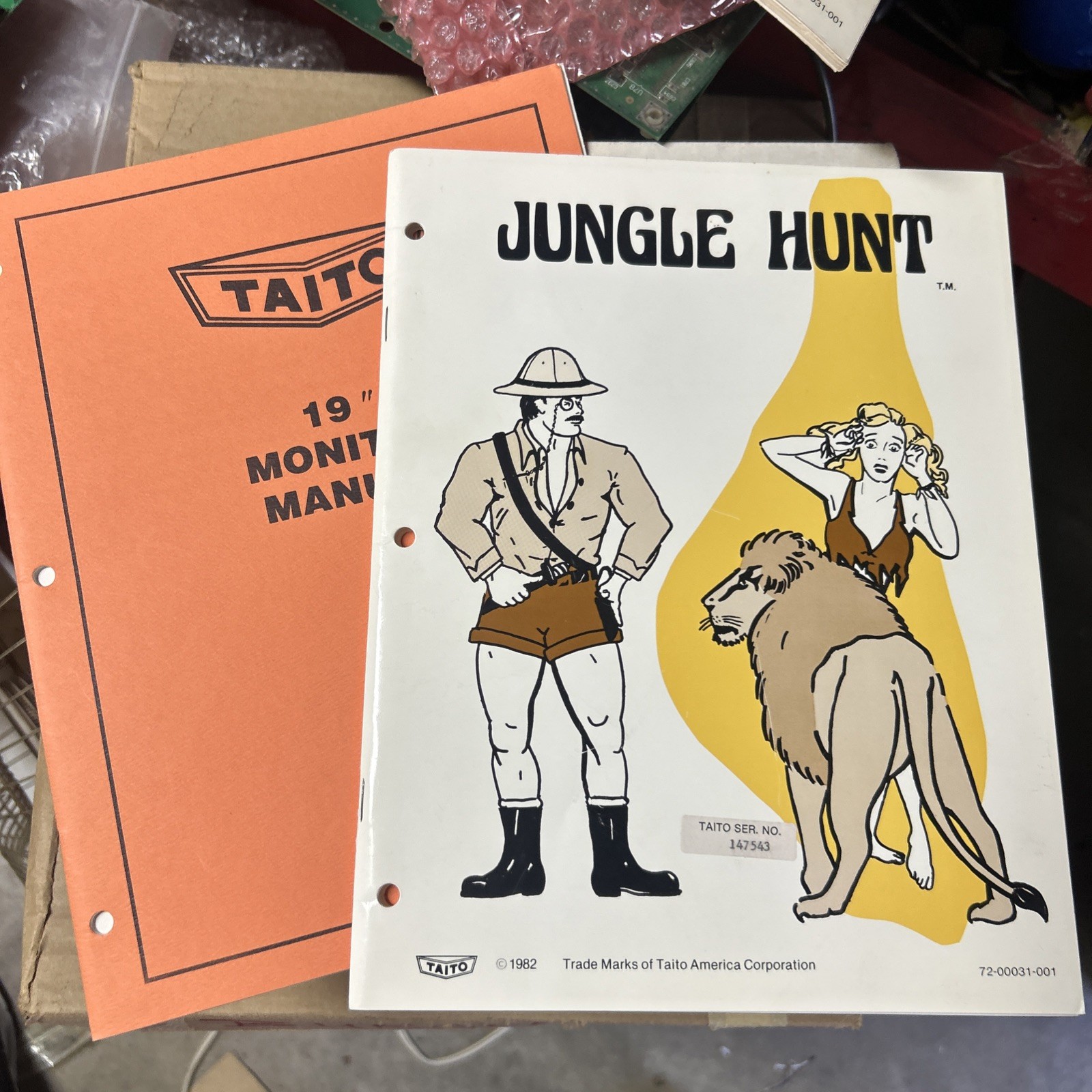 Original vintage JUNGLE HUNT TAITO    arcade video game manual