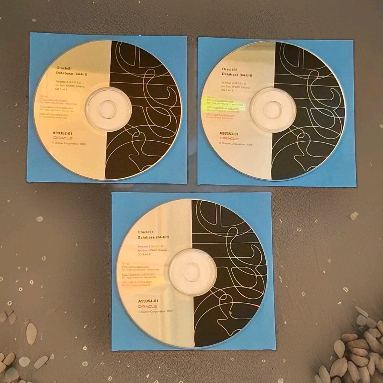 Oracle9i Database Release 2 64-bit SPARC & Solaris 3CDs set 9.2.0.1.0 Scarce