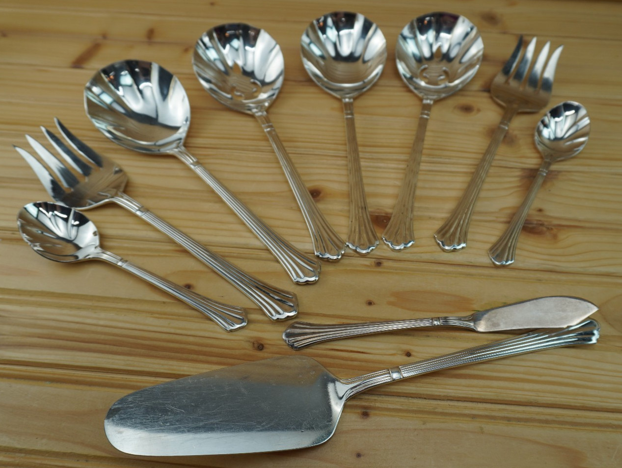 Retroneu Century Stainless 10-Serving Pieces-Solid Slotted Sugar Spoons, Pie Mea