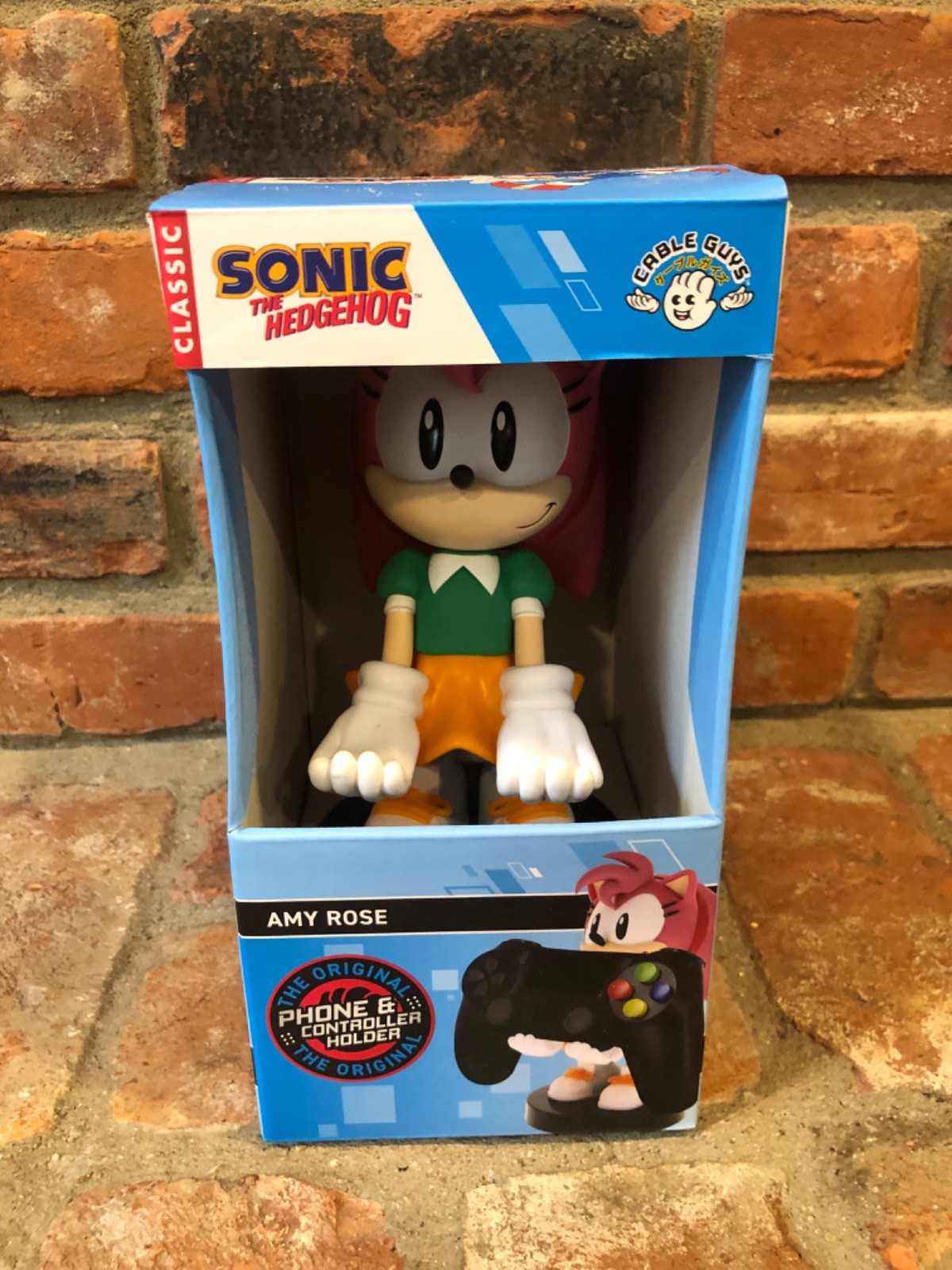 Amy Rose Controller Holder & Phone Holder | Cable Guys | Sonic The Hedgehog