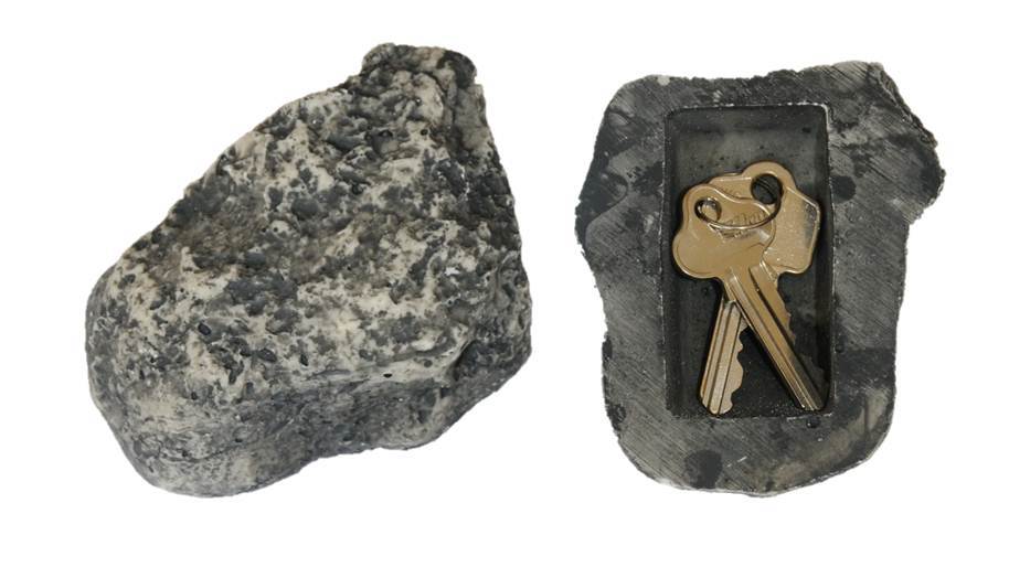 Hide Spare House Key Keys Outdoors Under Rock Stone - Safe & Hidden Compartment