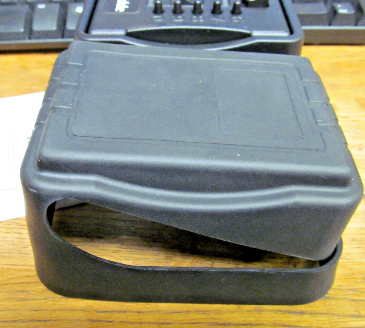 NEW OPEN BOX KIDDIE KEY SAFE PRO S7 PUSHBUTTON COMBINATION KEY BOX BLK FREE SHIP
