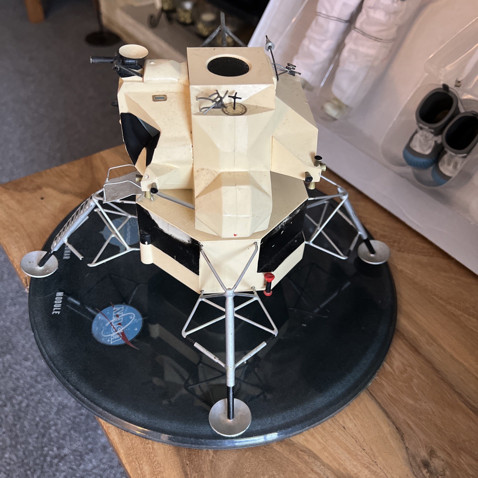 Apollo 11 Lunar Module Grumman Contractors Model Nasa Space memorabilia