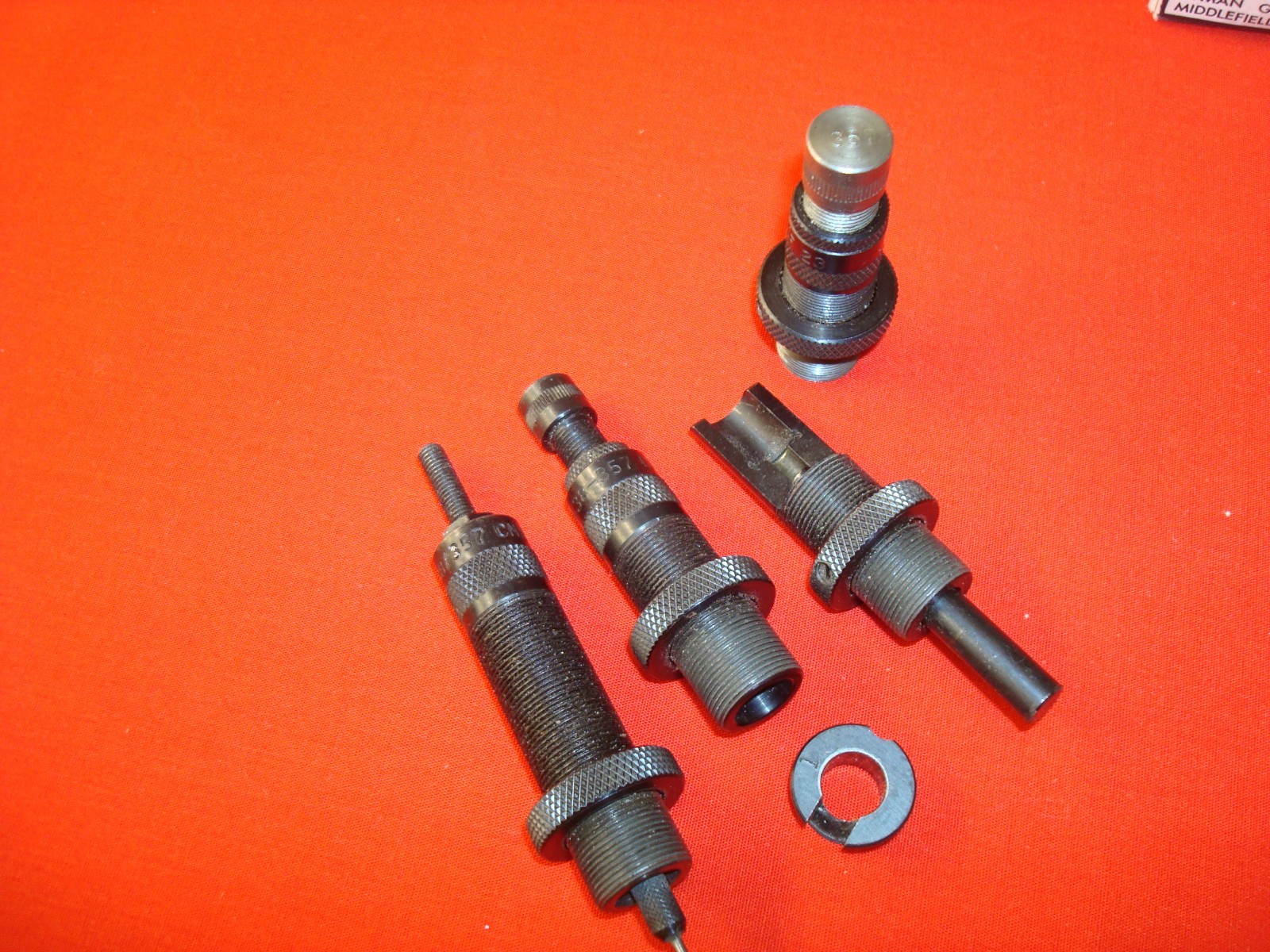LYMAN 310 Reloading tool with Dies .38 / .357 mag