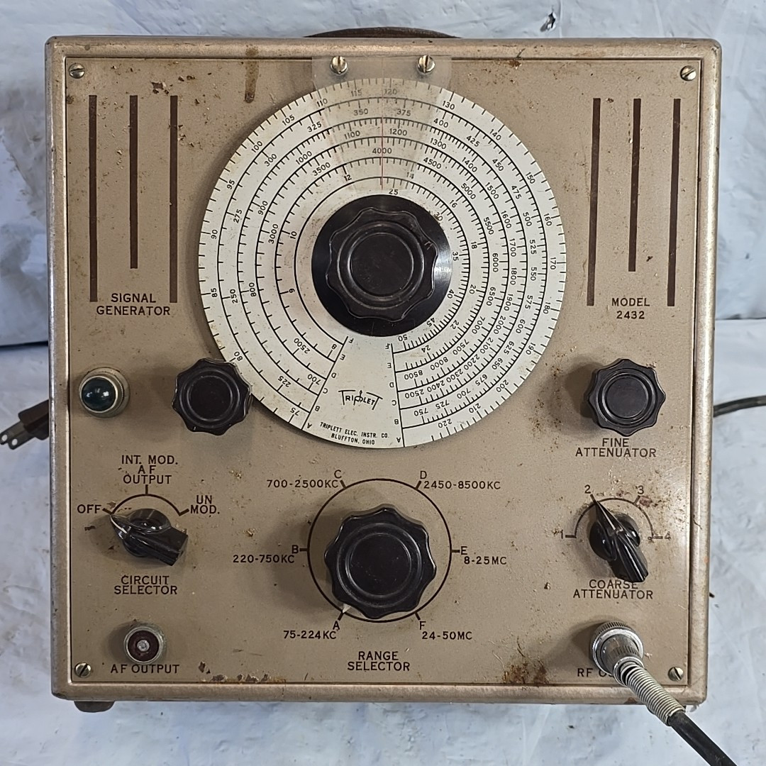 1946/47 TRIPLETT 2432 Signal Generator Electronic System Tester Eval Restorative