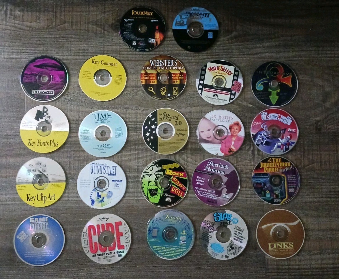 Lot of 22 Vintage Microsoft & Software CD-ROM Windows 90s/2000s