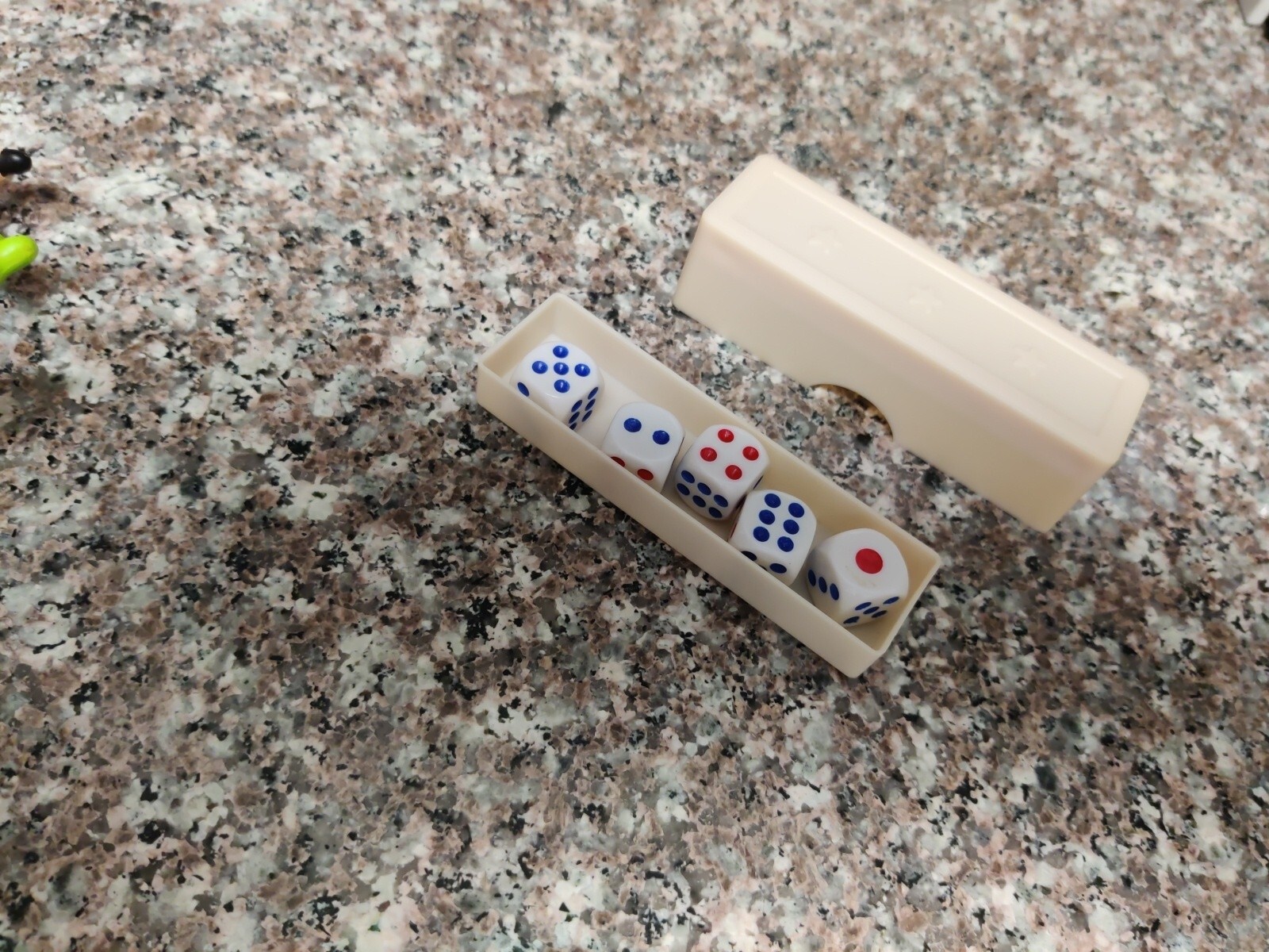 FLASH DICE WITH INSTRUCTIONS MAGIC TRICKS ILLUSION MENTALISM PREDICTION