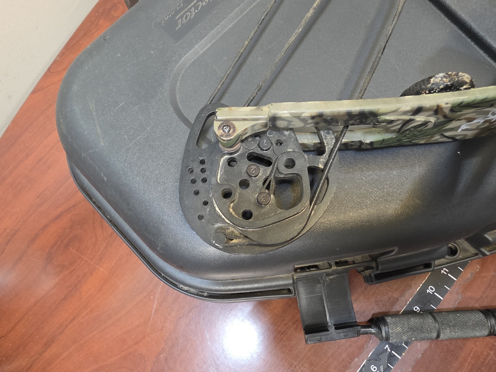 PSE Whitetail Extreme Compound Bow RH 29" 60lb Draw