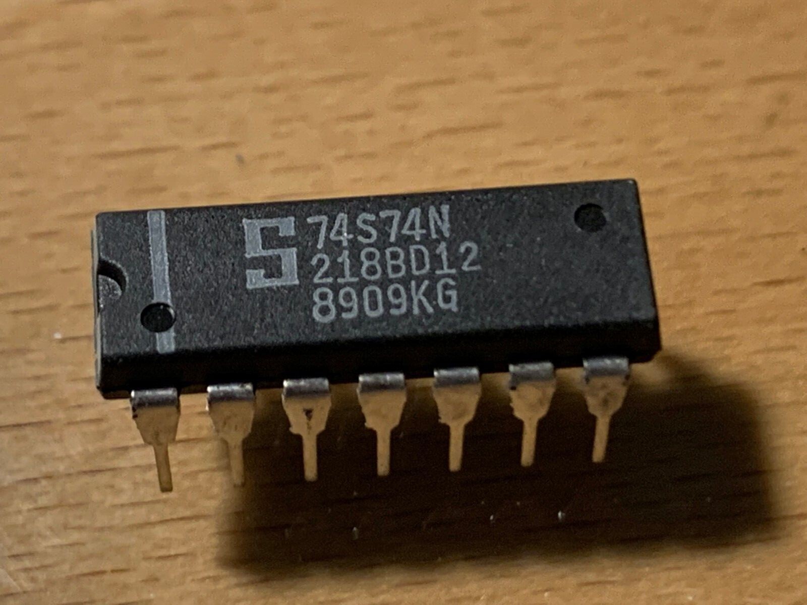 74S74N - SEGNETICS IC - DUAL D-TYPE FLIP-FLOP, DIP-14