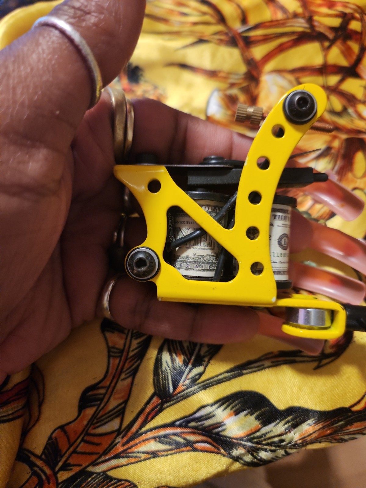 Traditional coil tattoo machine ( Without instructions, ink , or needles)