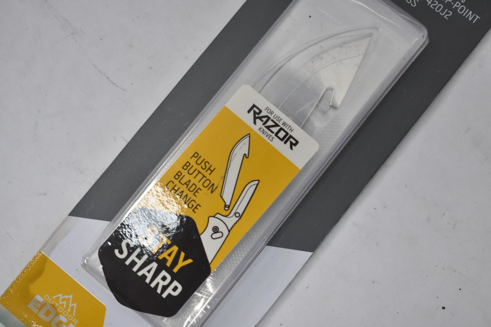 Outdoor Edge Razor Safe Replacement Blades 3" Serrated Drop Point 6 Pack