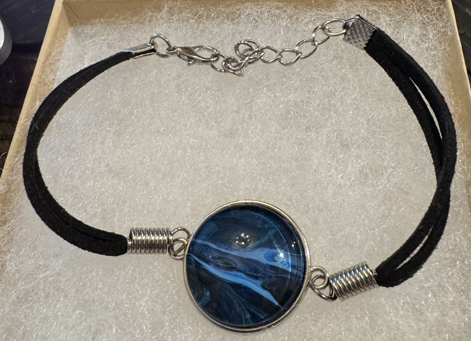 New Handcrafted Black Blue Fluid Art Acrylic Stone Bracelet