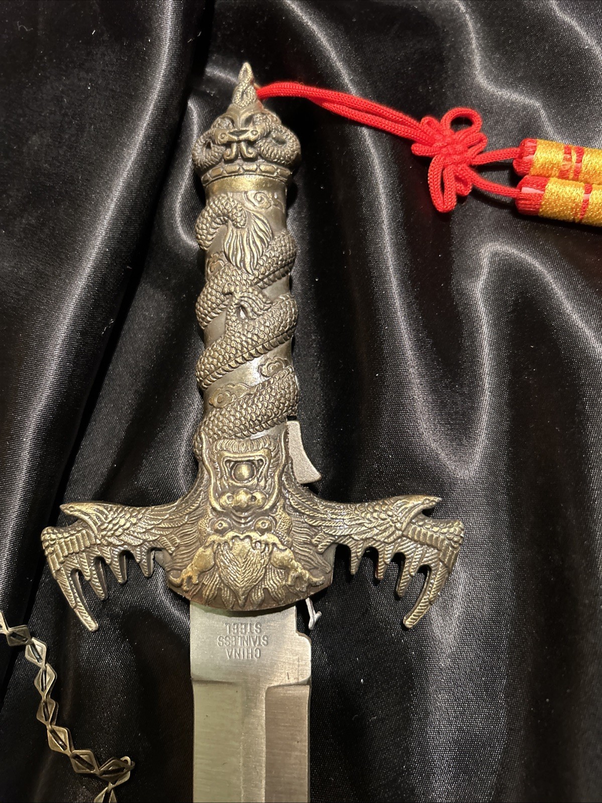 10" FANTASY DRAGON DAGGER W/ COLOR INLAY IN SHEATH FULL EDGE METAL CONSTRUCTION