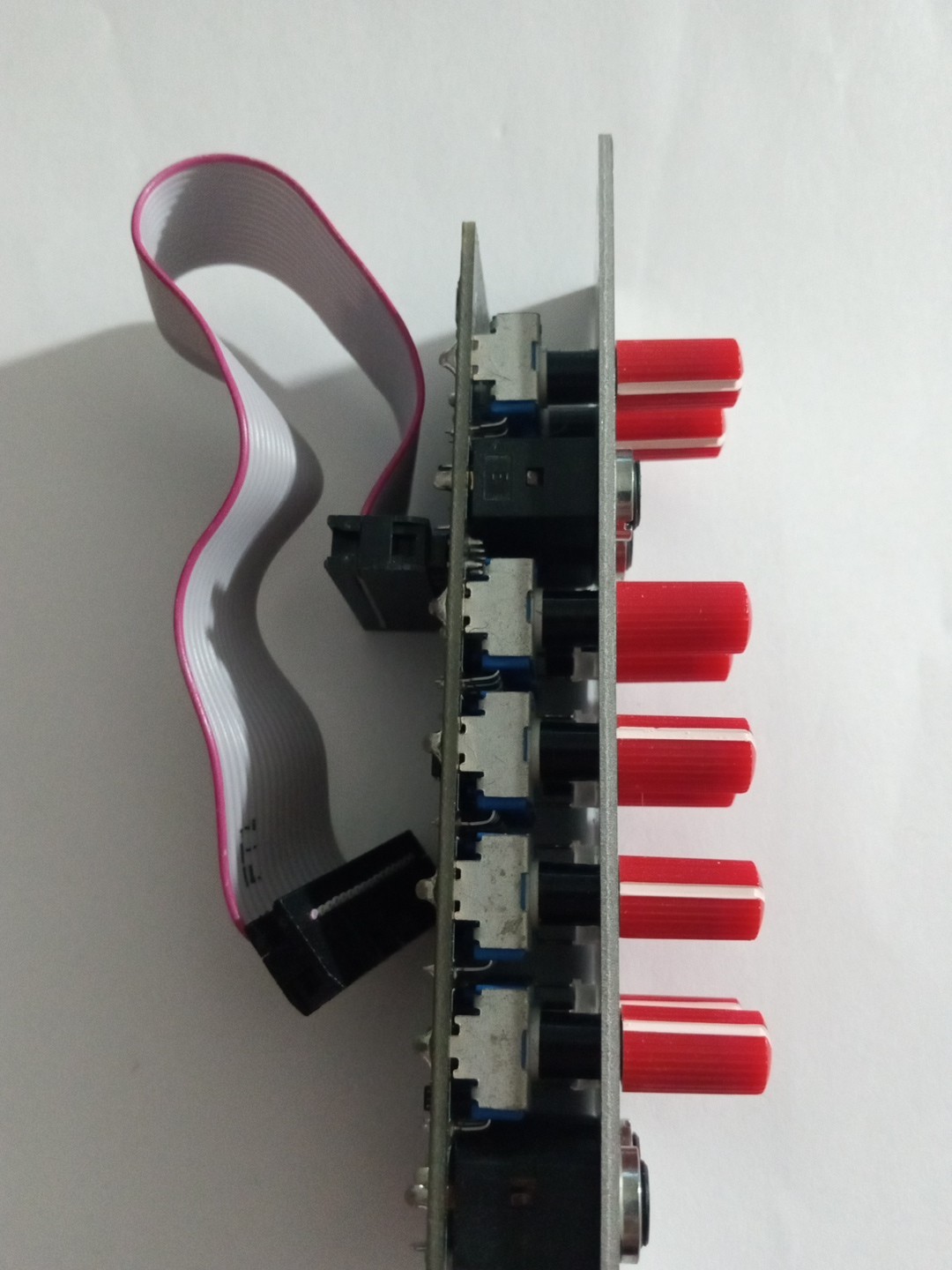 Grayscale Variant Voltage Expander