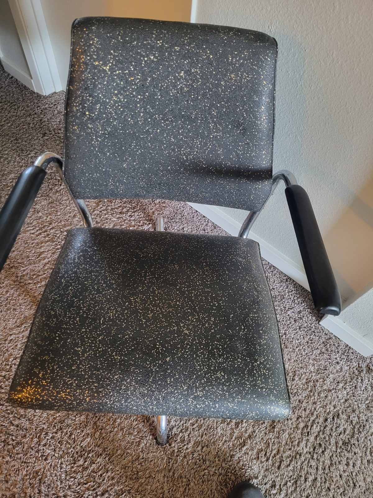 MCM INDUSTRIAL '59,PAIDAR N.Y.USA, DESK CHAIR W/BAKELITE ARMS, SWIVELS, SEE PICS