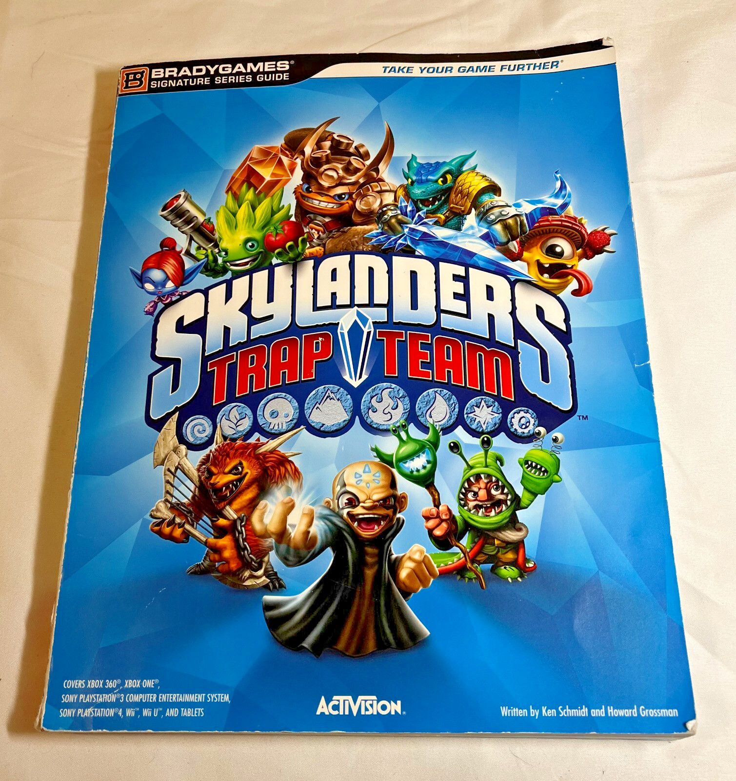 BradyGames Strategy Guide - Skylanders Trap Team