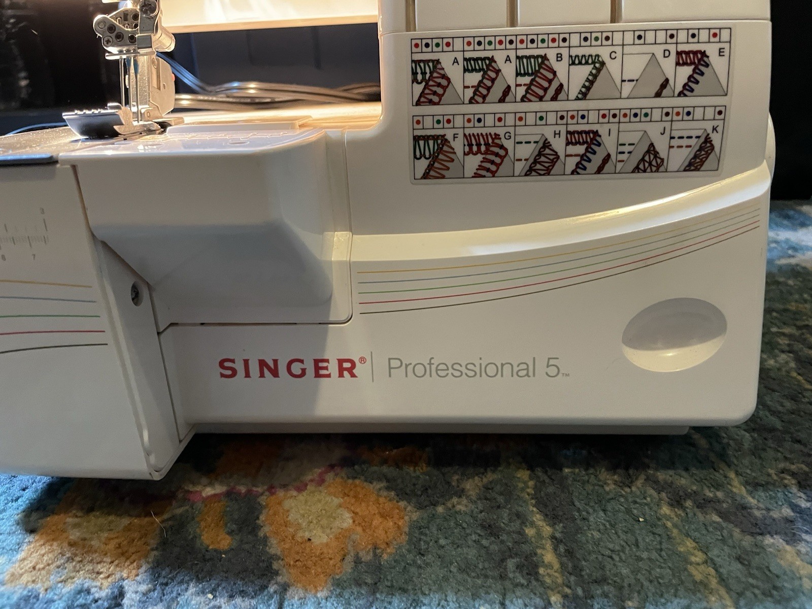 Singer Sewing Machine 14T968DC Professional 5 Serger Beautiful Machine!
