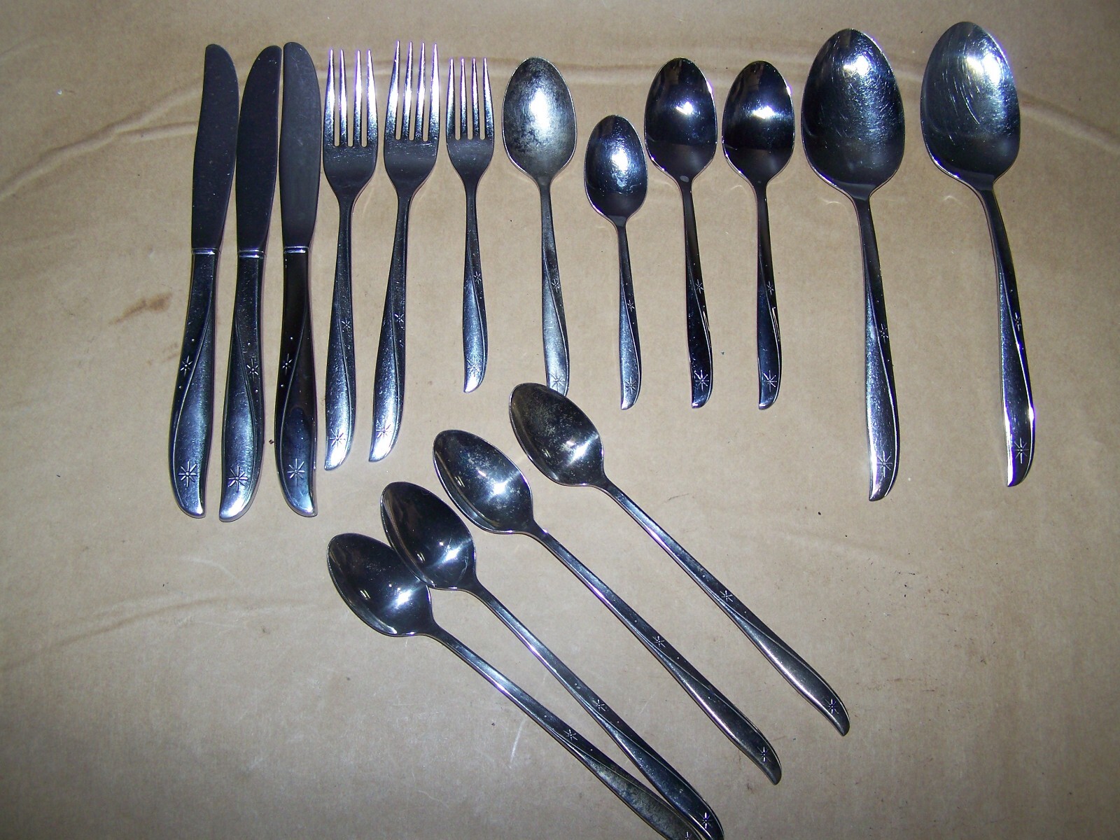 Oneida TWIN STAR Stainless Flatware knife fork iced tea spoon 16 pc  MCM Atomic