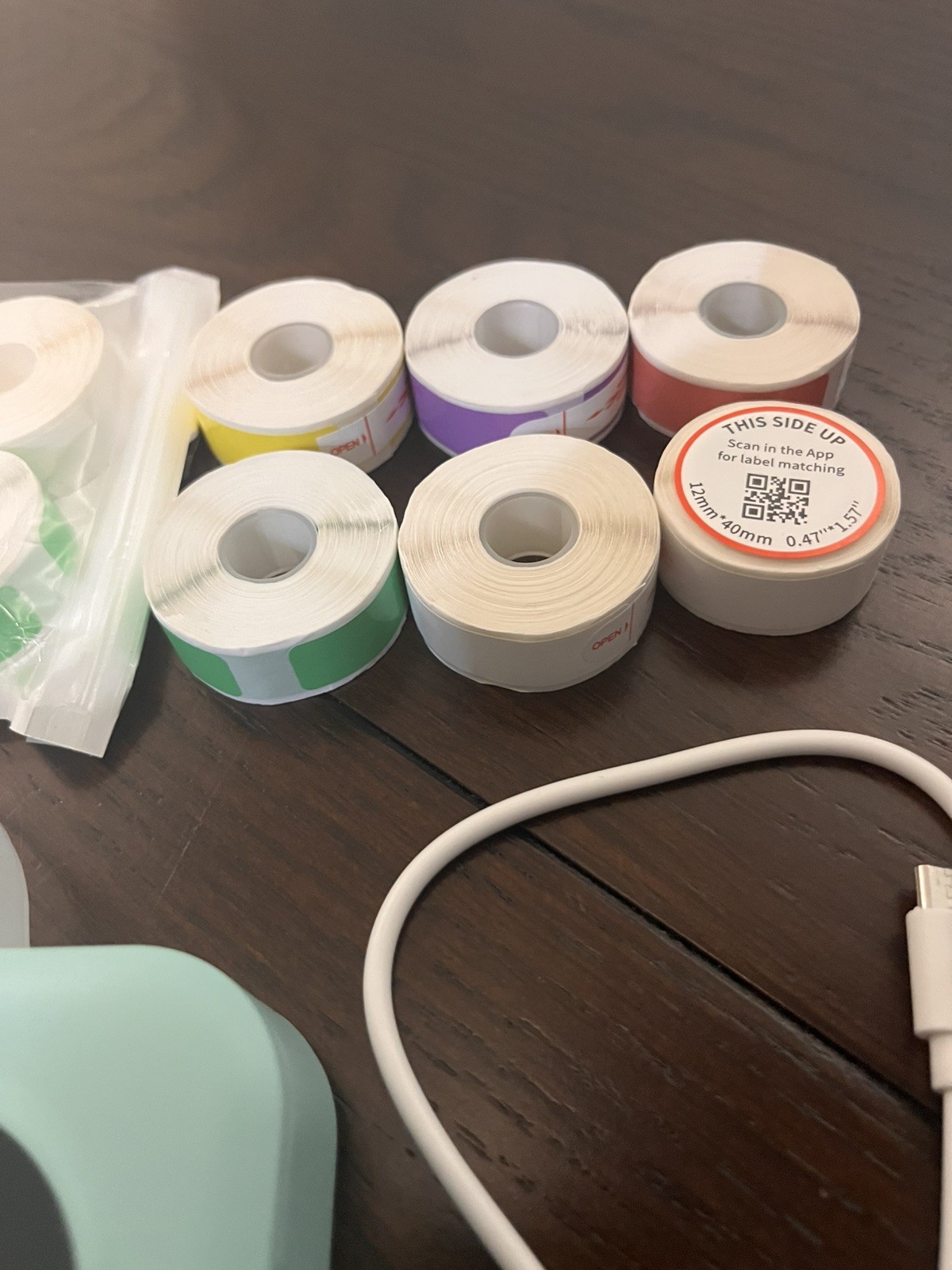 Phomemo D30 Smart Mini Label Maker Machine Portable Bluetooth - 12 Rolls Labels.