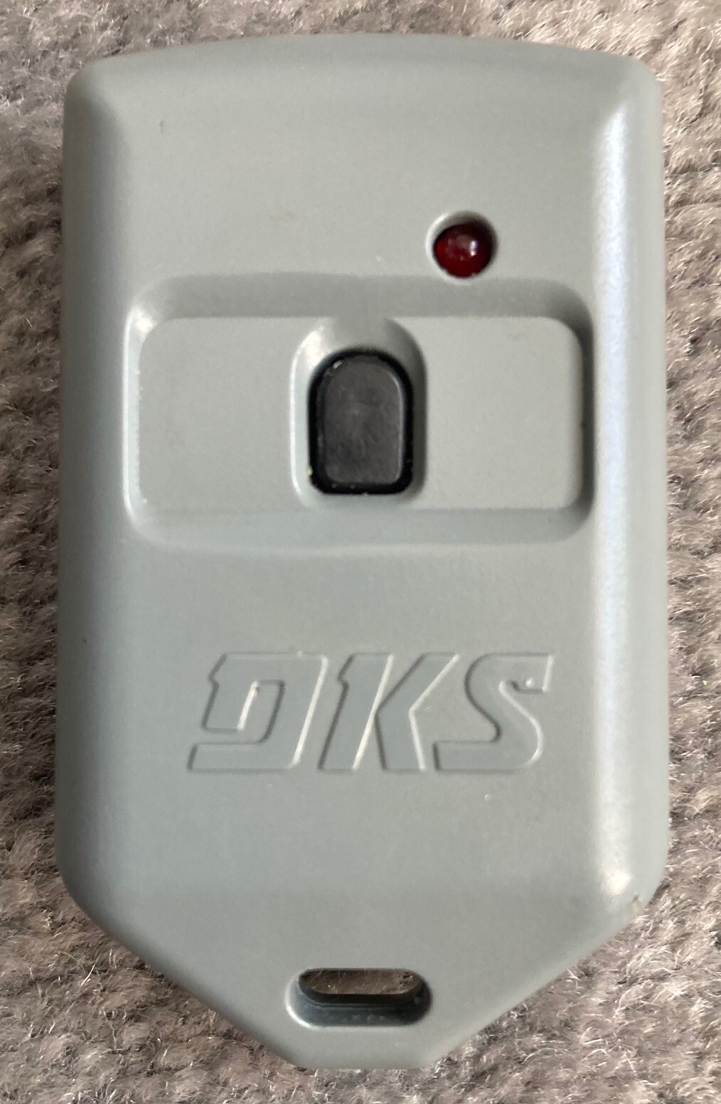DKS DoorKing Microclik 8066 LSD66T One Button Transmitter Remote Control & Clip