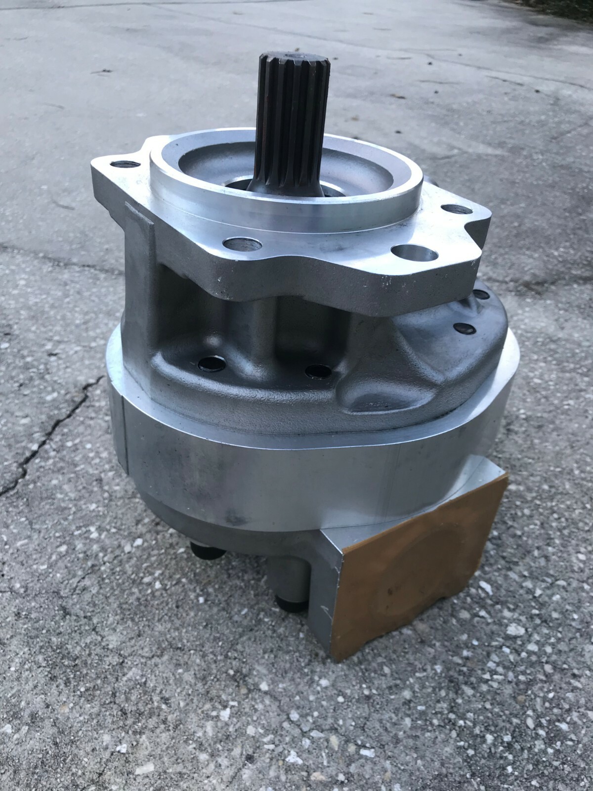 New pump 705-14-41040, -41010 Komatsu WA450 WA470 OEM-like quality Free Freight
