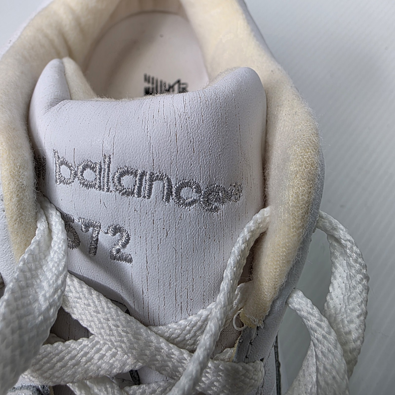 New Balance Sneakers Walking Strike Path 572 MW572WT White On White Size 12 D