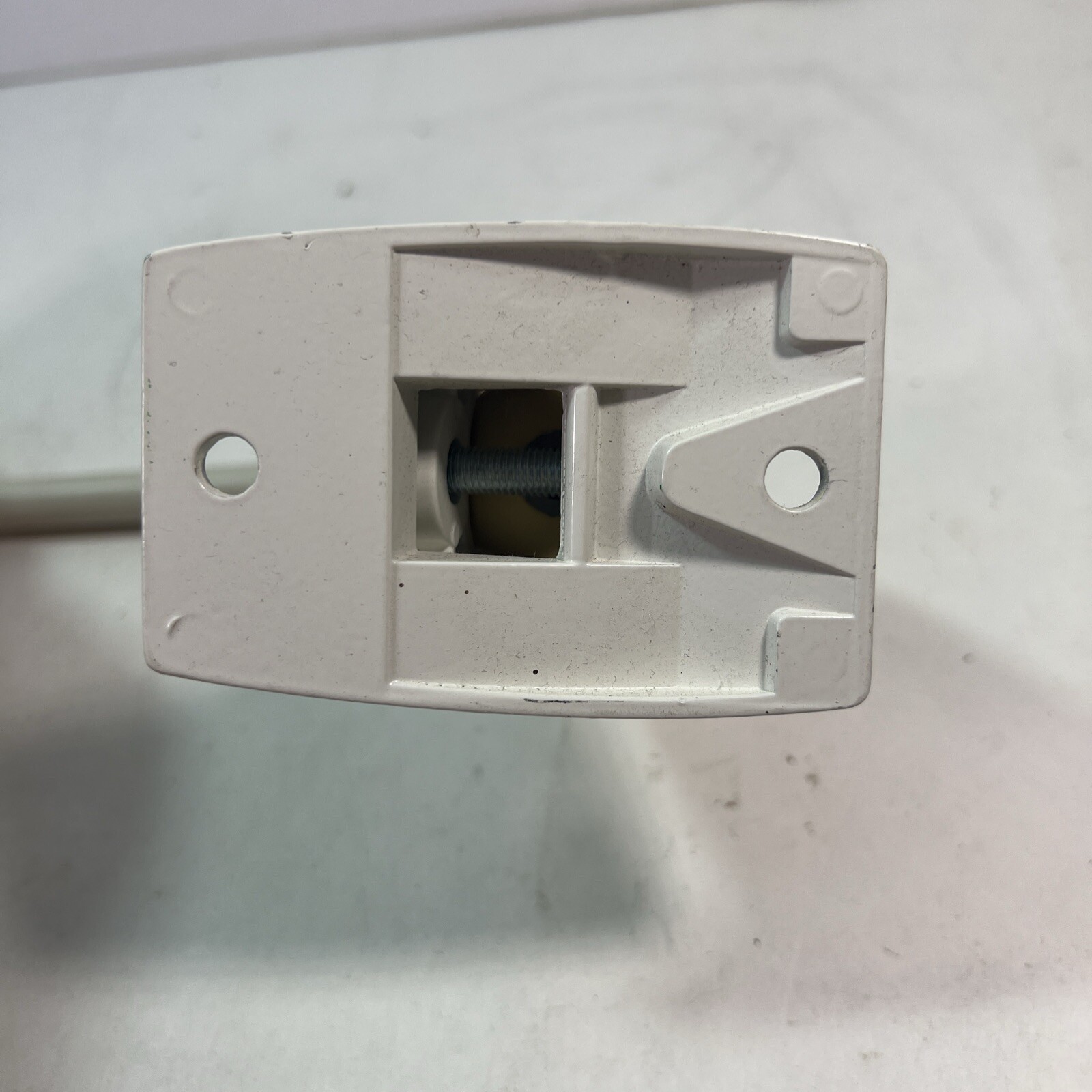 OmniMount Wall Mount Speaker Mount White