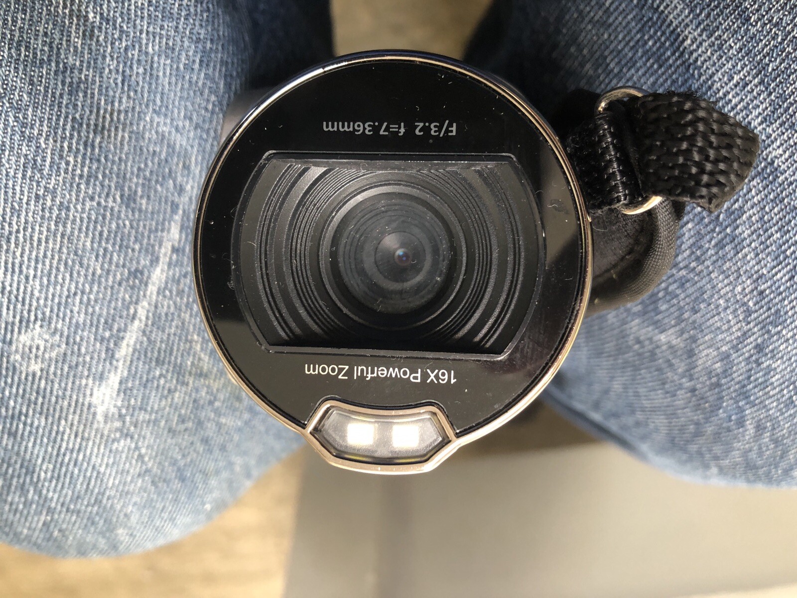 Besteker HD 240 mega Pixels Still Image Video With Strap, Cables Box “untested”