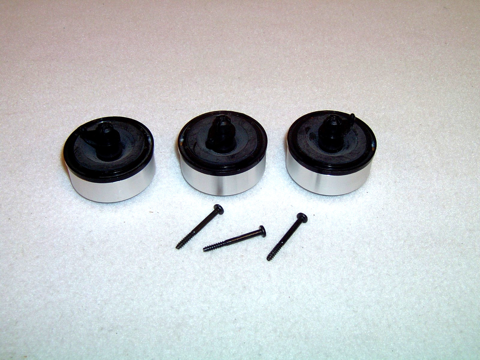 PIONEER PL-112 TURNTABLE FEET ( 3 )