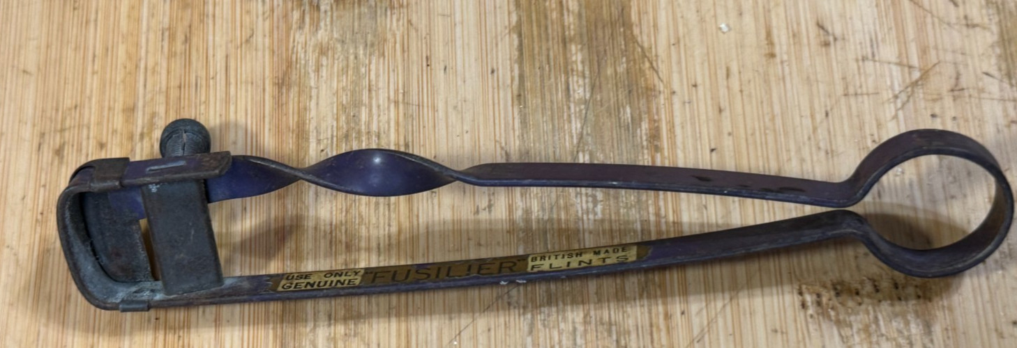 Vintage Flint Sparking Fusilier Welder Tool British Made Flints
