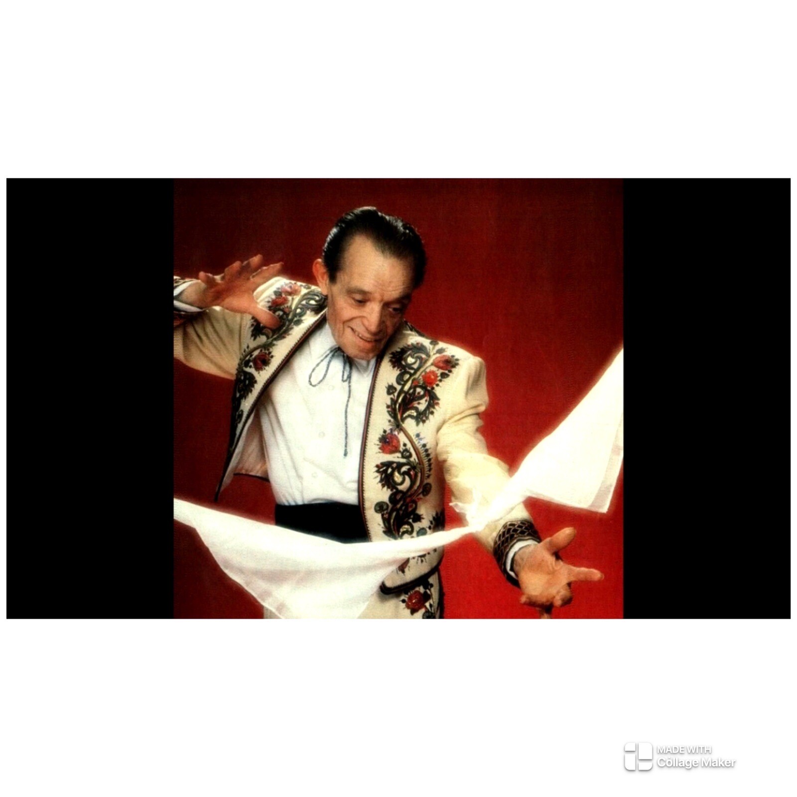 Slydini's Knotted Silks (White / 24 Inch) by Slydini Plus online Tutorials