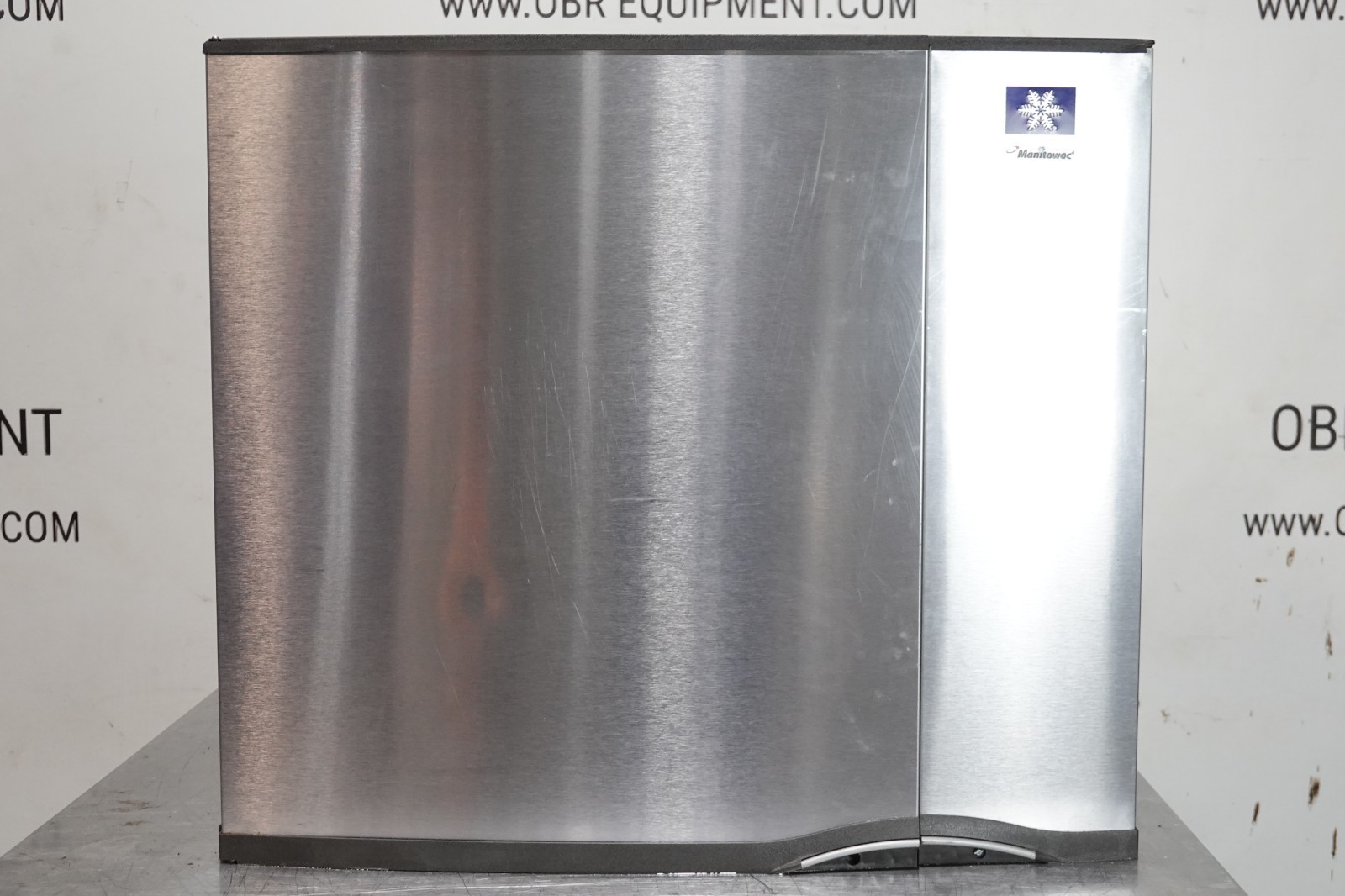 MANITOWOC 670LBS AIR-COOLED SMALL DICE CUBE ICE MACHINE MODEL SD0852A