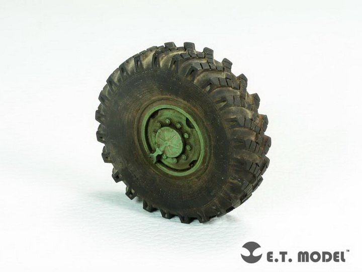 1/35 ET Models - ER35-053 BM-21 Grad Resin Wheels (7 pcs)