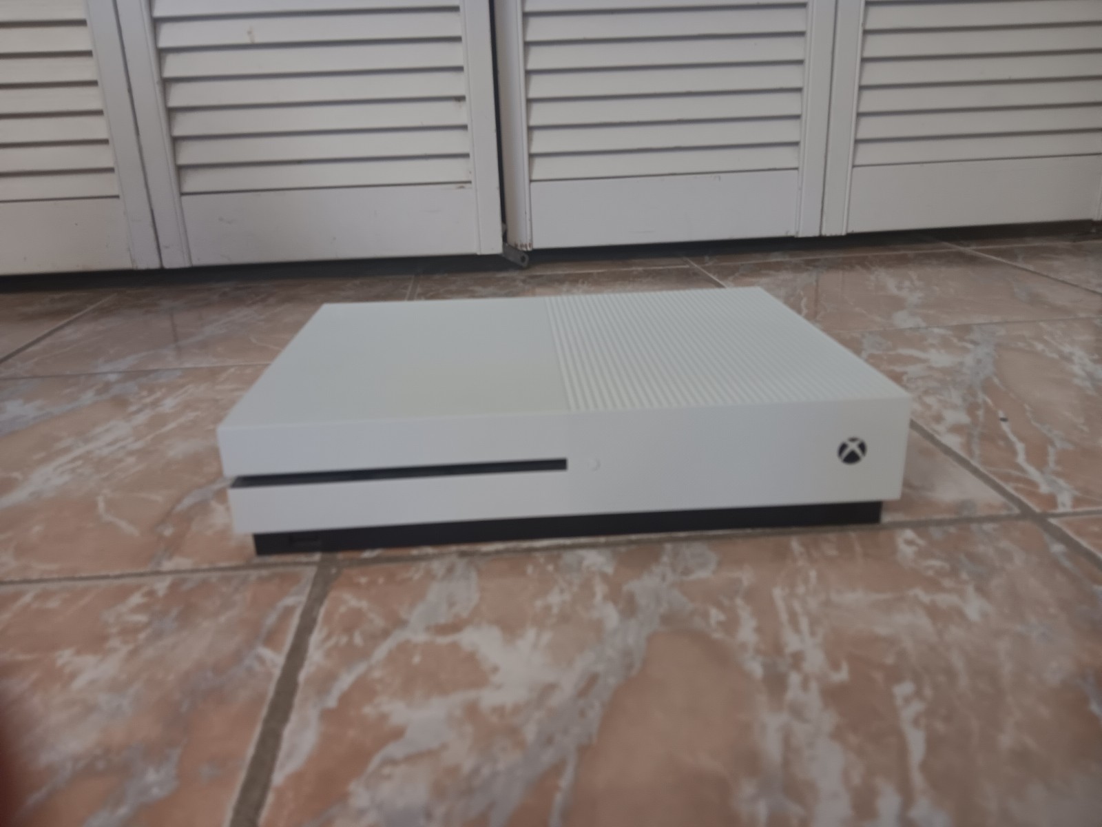 Microsoft Xbox One S 1TB 4K White Console w/ 2 Wireless Controllers Green/White