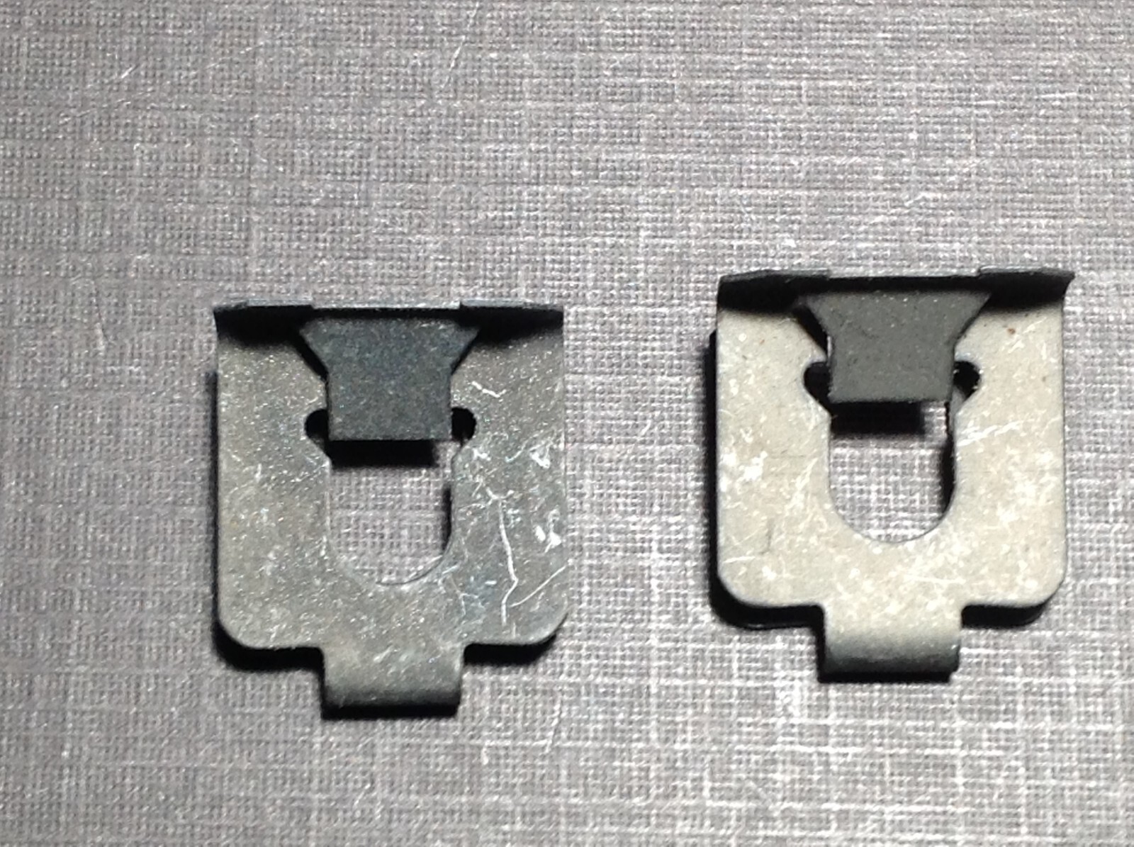 2 pcs 1969-1971 Ford Mercury auto transmission kick down rod clips NORS