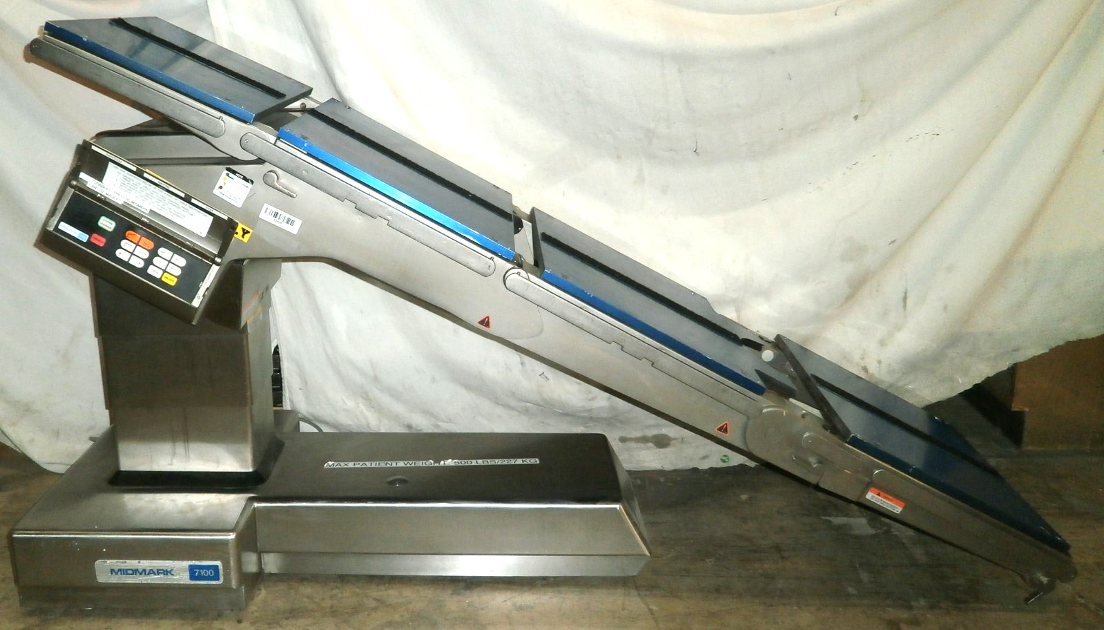 Midmark 7100 Surgical Table Max Weight 500 lbs