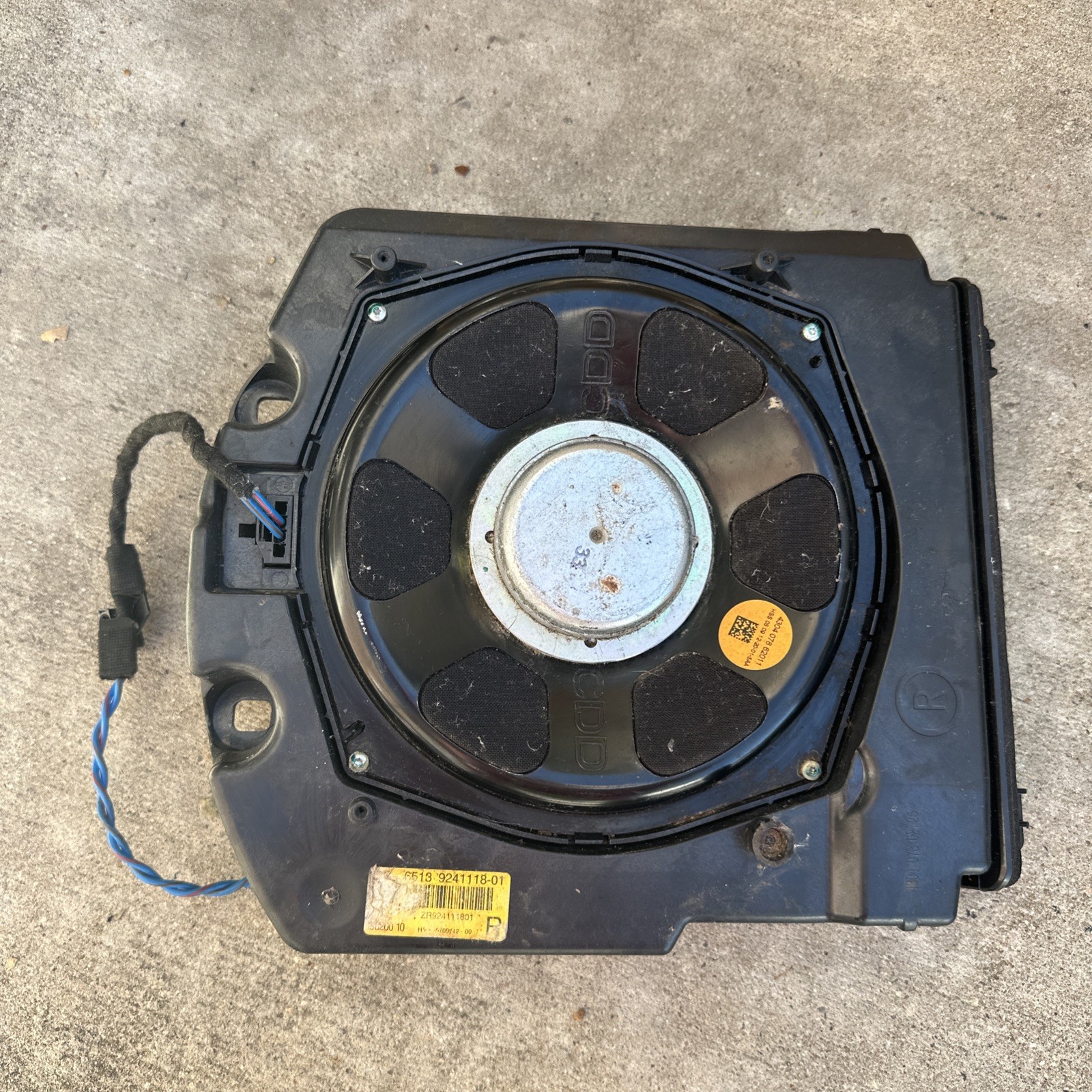 OEM BMW F01 F02 F03 & LCI CENTRAL BASS SPEAKER RIGHT 65139241118 9241118