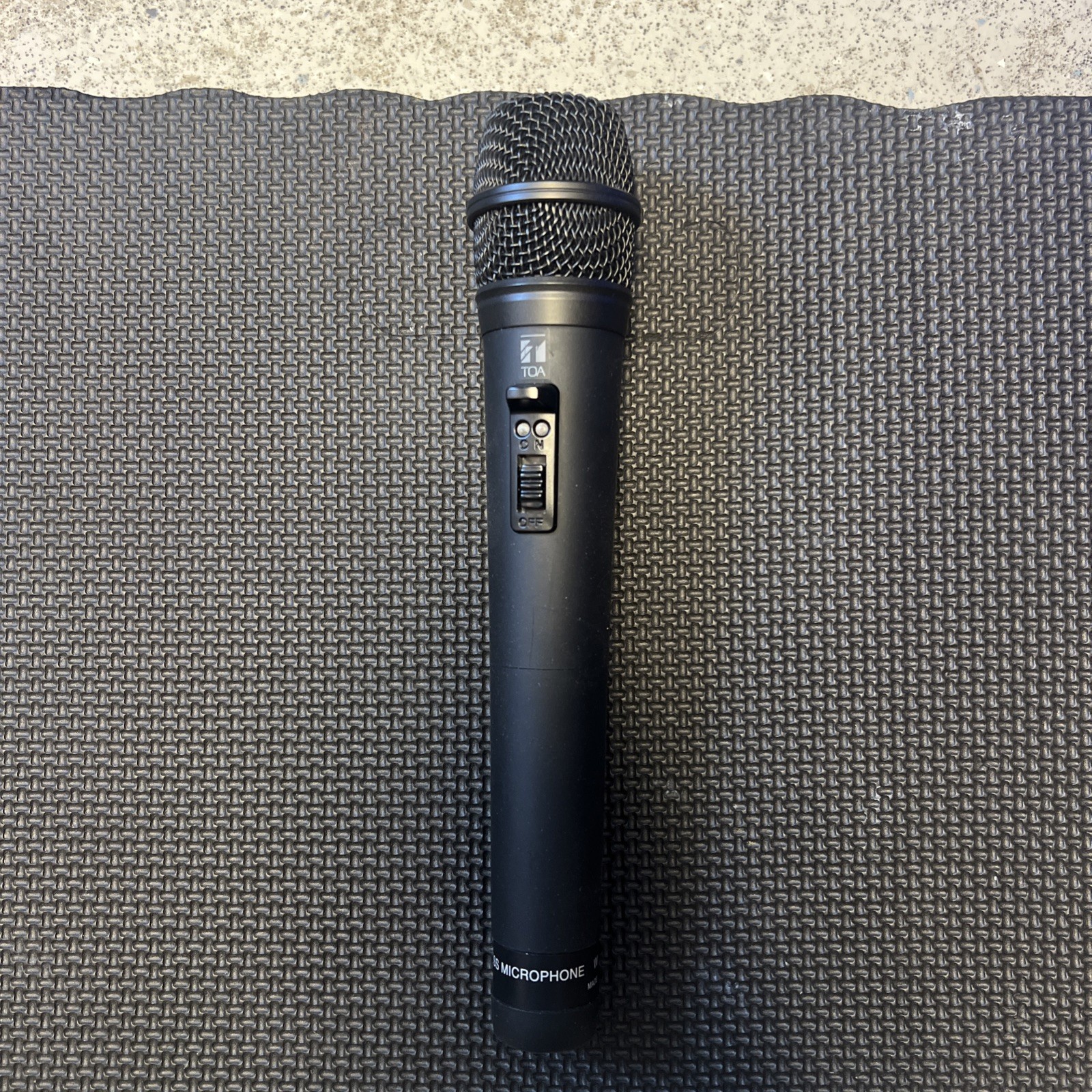 Toa Electronics WM—5225 E01 Wireless Handheld Cardioid Microphone