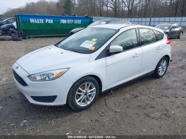 FOCUS 2015 Glove Box 4577676
