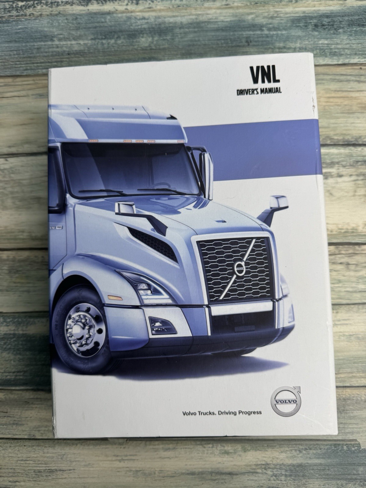 VOLVO VNL DRIVER`S MANUAL GUIDE INFORMATION BOOK 22945962 EUC