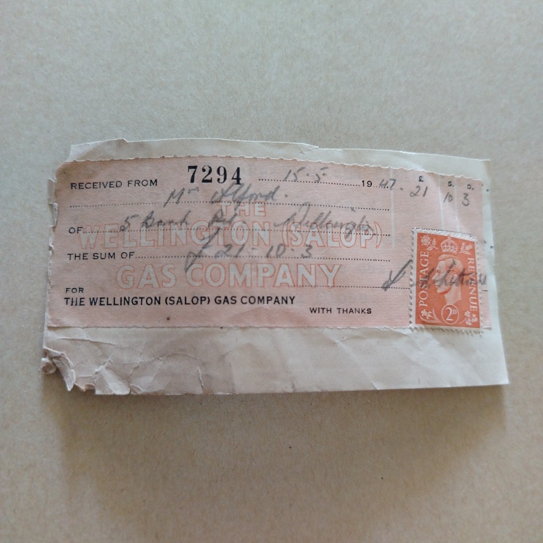 The Wellington (Salop) Gas Company April 19th 1947 Receipt 2 Penny Revenue Stamp
