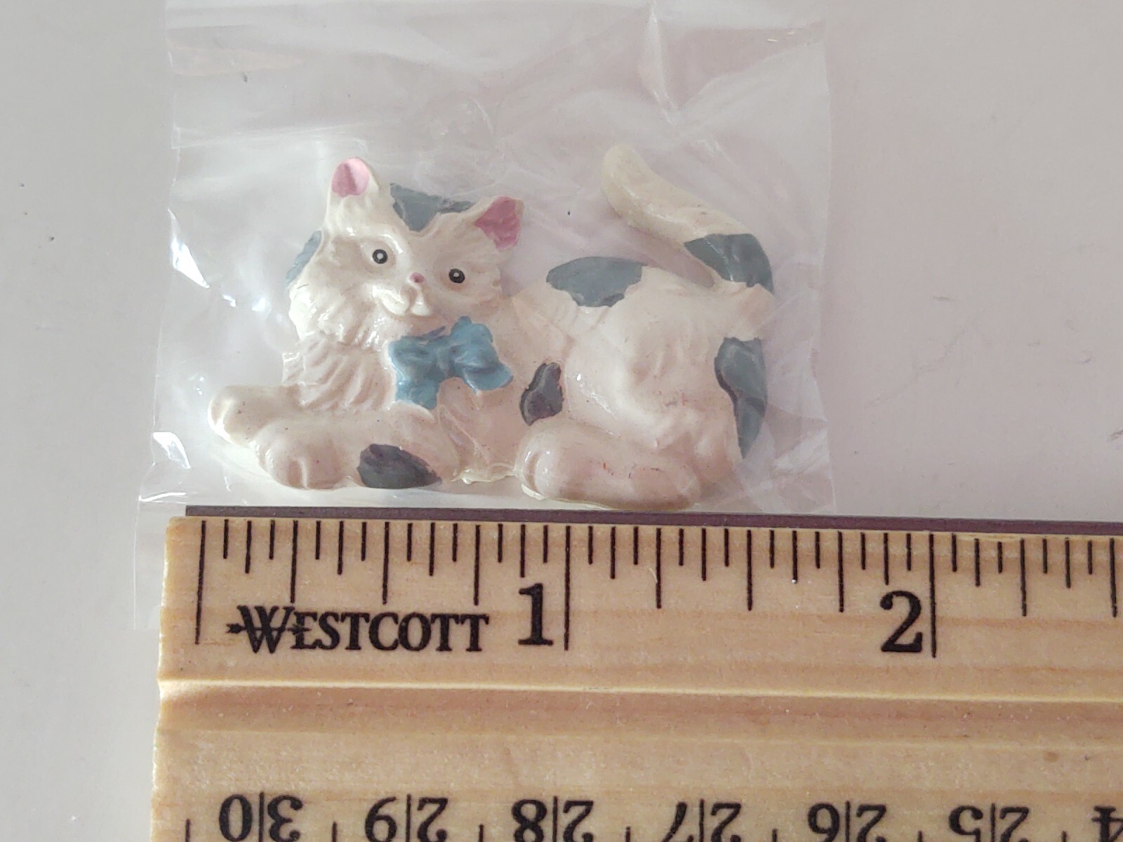 Kitty Craft Accent 2 Piece Set 1.25" Each White & Gray Cats