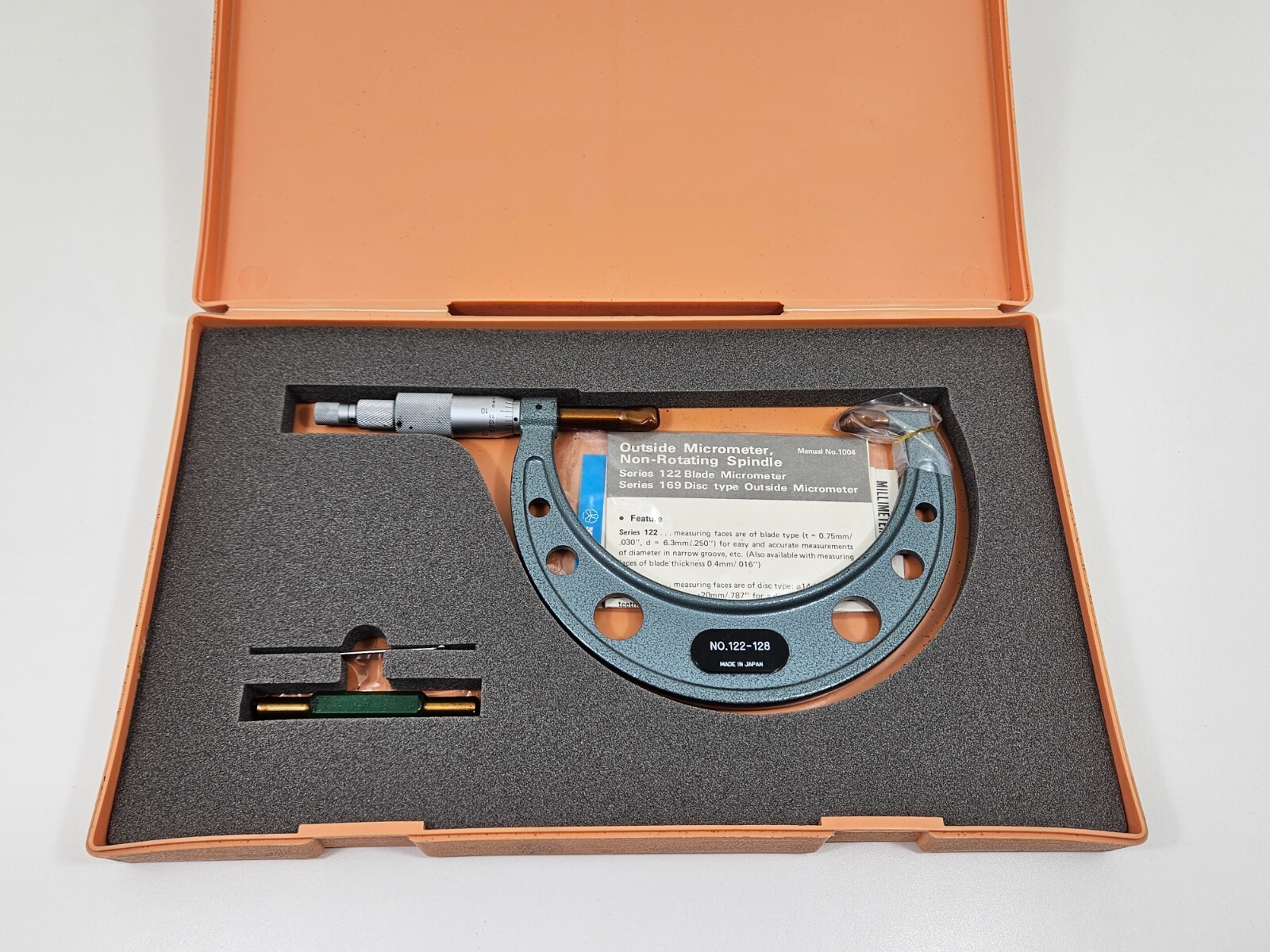 Mitutoyo 122-128 Blade Micrometer 3-4" Range .0001" Graduation with Case