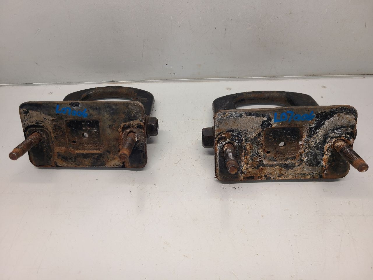 2007 Hummer H3 Front Tow Hooks *Black*